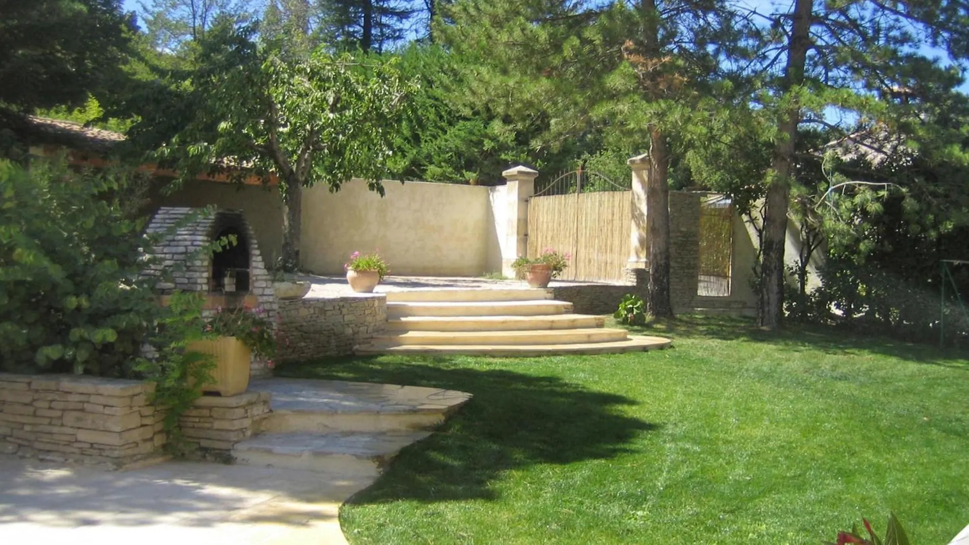 Le Grand Liodrey Villa Cereste Holiday home